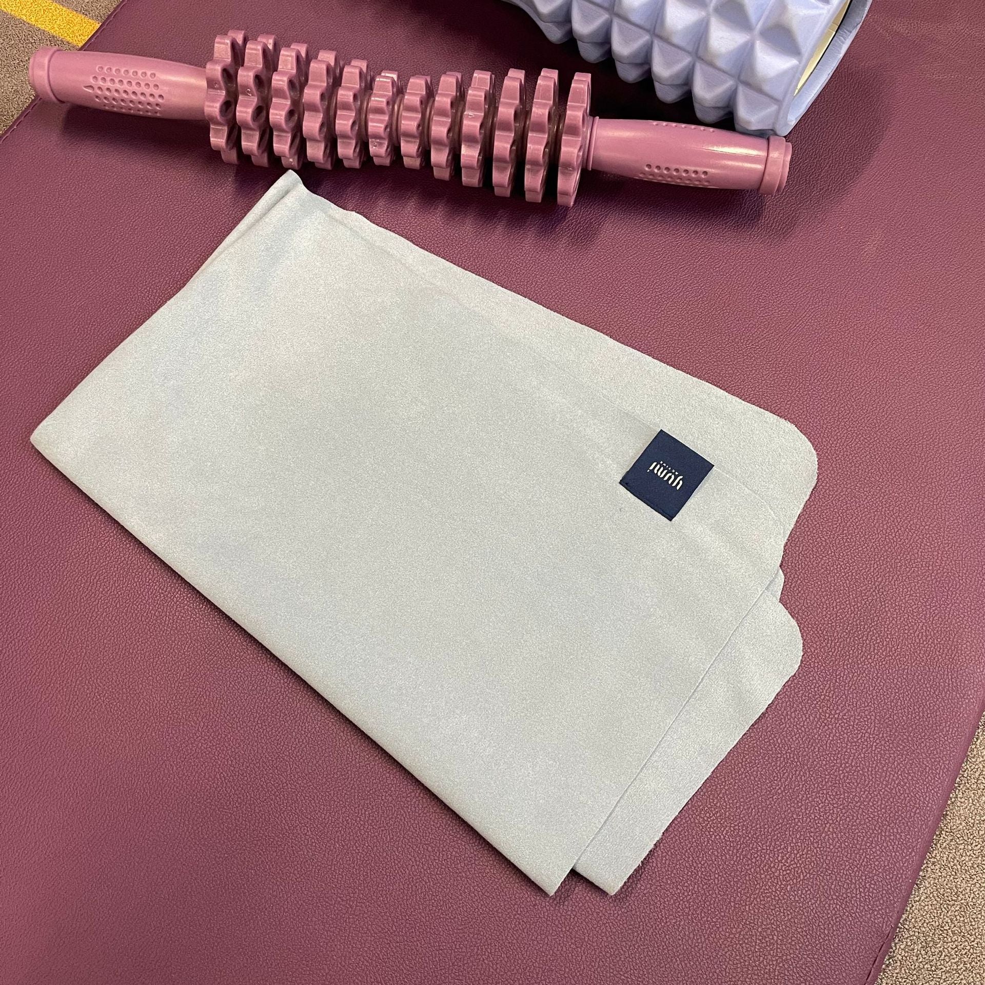 Sweat-Absorbent, Non-Slip, All-Cotton Yoga Mat Towel, Foldable Dirt-Proof Blanket