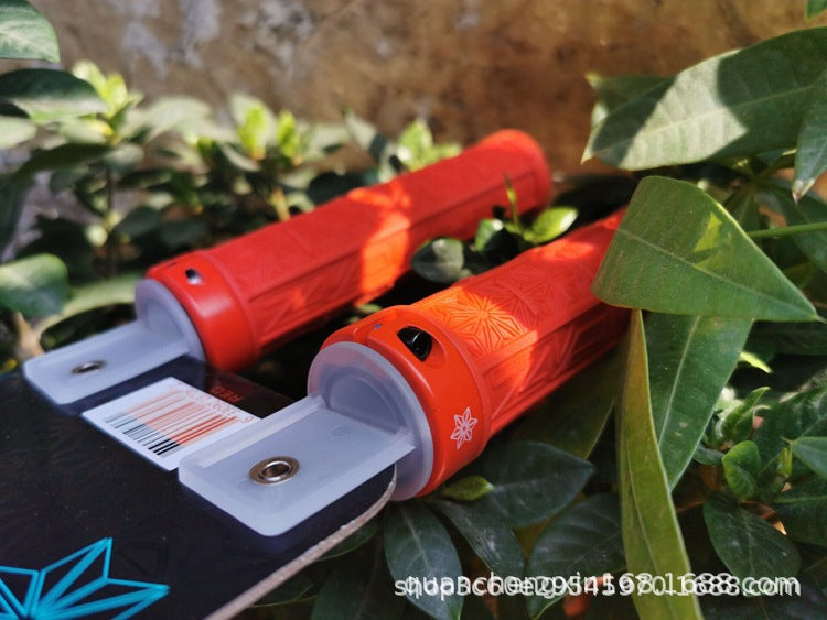 Cross-border wholesale Supacaz chrysanthemum handle set mountain bike silicone handle set off-road single lock shock-absorbing non-slip handle