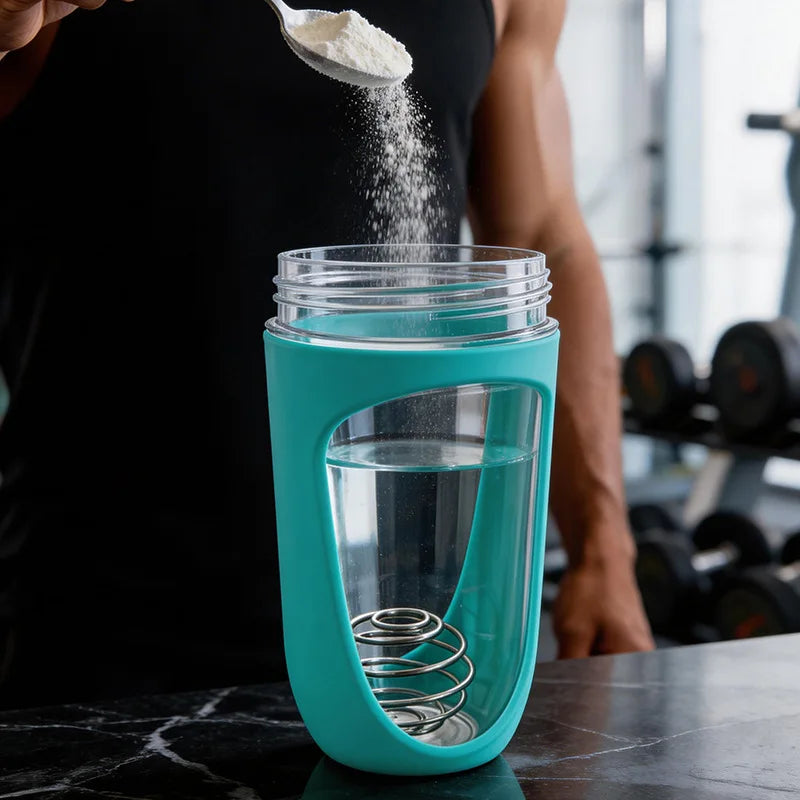 680ml Shaker Bottle Protein Shaker Fitness Bottle Plastic Bottle with Stainless Ball for Fitness Enthusiasts Athletes Sports Cup